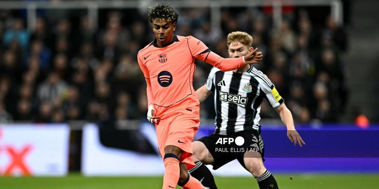 Liga Champions, Newcastle, Barcelona, Newcastle vs Barcelona, Harvey Barnes, Lamine Yamal, Hansi Flick, Skor Newcastle Vs Barcelona 1-1, Hansi Flick Lebih Senang Hasil daripada Performa Tim