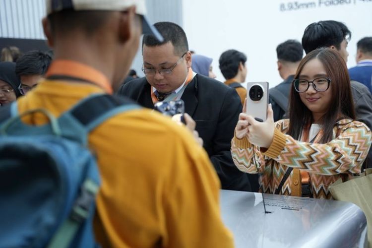 OPPO, foldable smartphone, OPPO Find N5, Oppo, inden, ponsel lipat, Oppo Find N5, Dari EV hingga Flagship Smartphone, Produk Premium yang Diburu Konsumen meski Inden