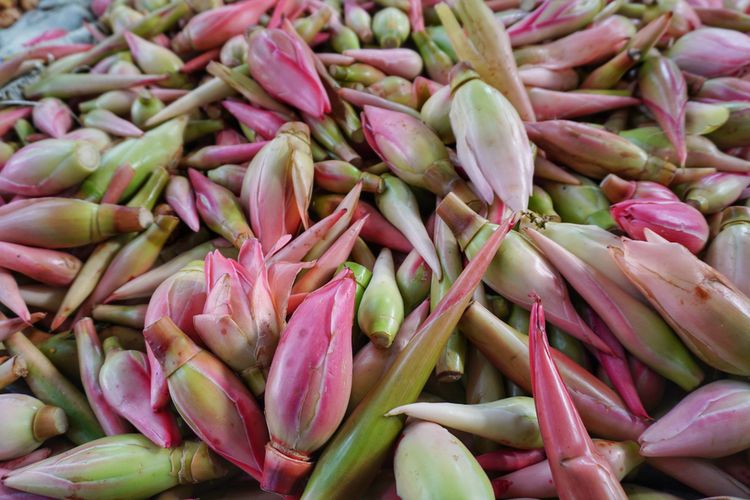 rempah, Indonesia, masakan, bumbu, 7 Rempah Asli Indonesia yang Paling Disukai Dunia Versi TasteAtlas, 1. Lengkuas (Galangal), 2. Andaliman, 3. Kemukus (Cubeb Pepper), 4. Daun Salam, 5. Kecombrang, 7. Cengkeh