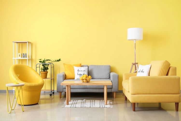 rumah sempit, Cara Membuat Rumah Sempit Jadi Lapang, Desainer Interior Beri Saran Ini, 1. Maksimalkan cahaya alami, 2. Gunakan cat yang terang, 3. Hindari furnitur besar, 4. Pilih furnitur multifungsi, 5. Memanfaatkan celah vertikal, 6. Pilih tirai/gorden yang tipis berwarna terang
