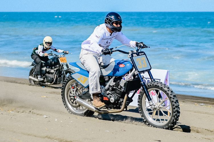 Royal Enfield, frontwheel motors, Custom War 2025, Groove FT 450, Royal Enfield dan Frontwheel Motors Perkenalkan Groove FT 450 di Bali
