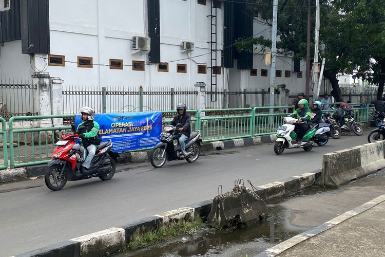 Korlantas, tilang, tilang manual, Tilang Manual Kembali Berlaku, Sasar Pelanggaran Pemicu Kecelakaan