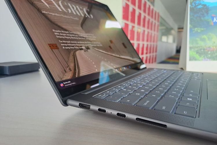 Lenovo, laptop lenovo, laptop, Intel Core Ultra, laptop AI, Yoga Pro 7i Aura Edition, prosesor Intel Core Ultra, Review Yoga Pro 7i Aura Edition, Tipis, Elegan, dan Dilengkapi Teknologi AI, 1. Desain premium, portabel, dan tangguh, 2. Layar OLED 3K memanjakan mata, 3. Performa tinggi untuk produktivitas , 4. Teknologi AI yang adaptif, 5. Daya tahan baterai dan pengisian cepat