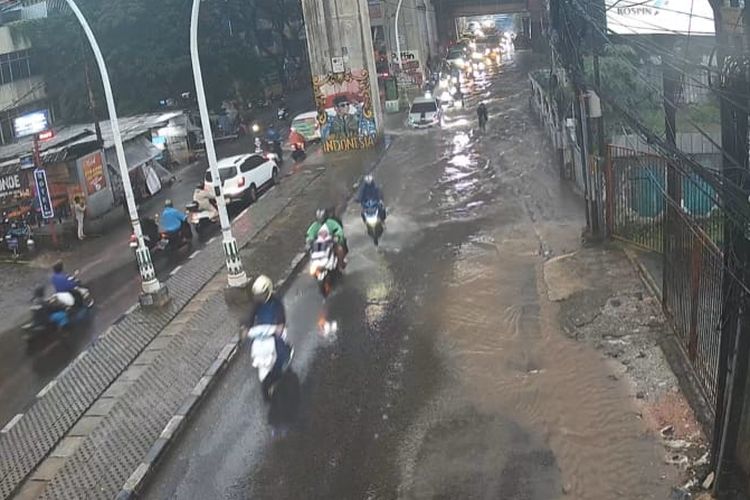 genangan air, Sopir Angkot, Kota Bogor, Balai Kota, Mesin V4, Yamaha, Inline-4, Mitsubishi, Mobil Listrik, Hatchback, Foxconn, Kemacetan Jalan, Banjir, Demo Sopir di  Bogor, Mobil Listrik Hatchback