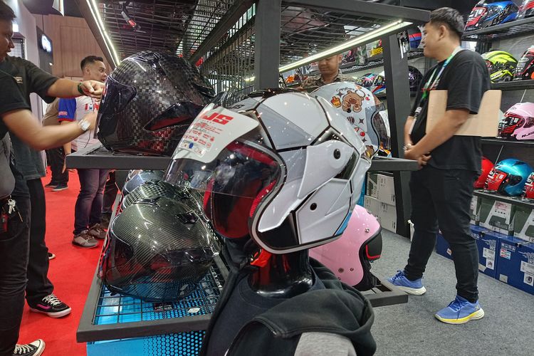 merek helm lokal, helm anak, IMHAX 2025, helm Kairoz Kidz, Rekomendasi Helm Khusus Anak di IMHAX 2025