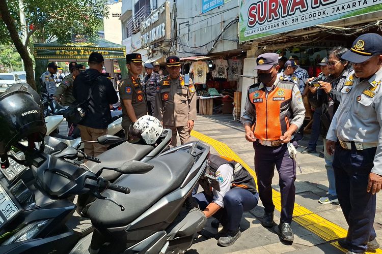 parkir liar, Catat, Ini Lokasi Sasaran Penertiban Parkir Liar di Jakarta