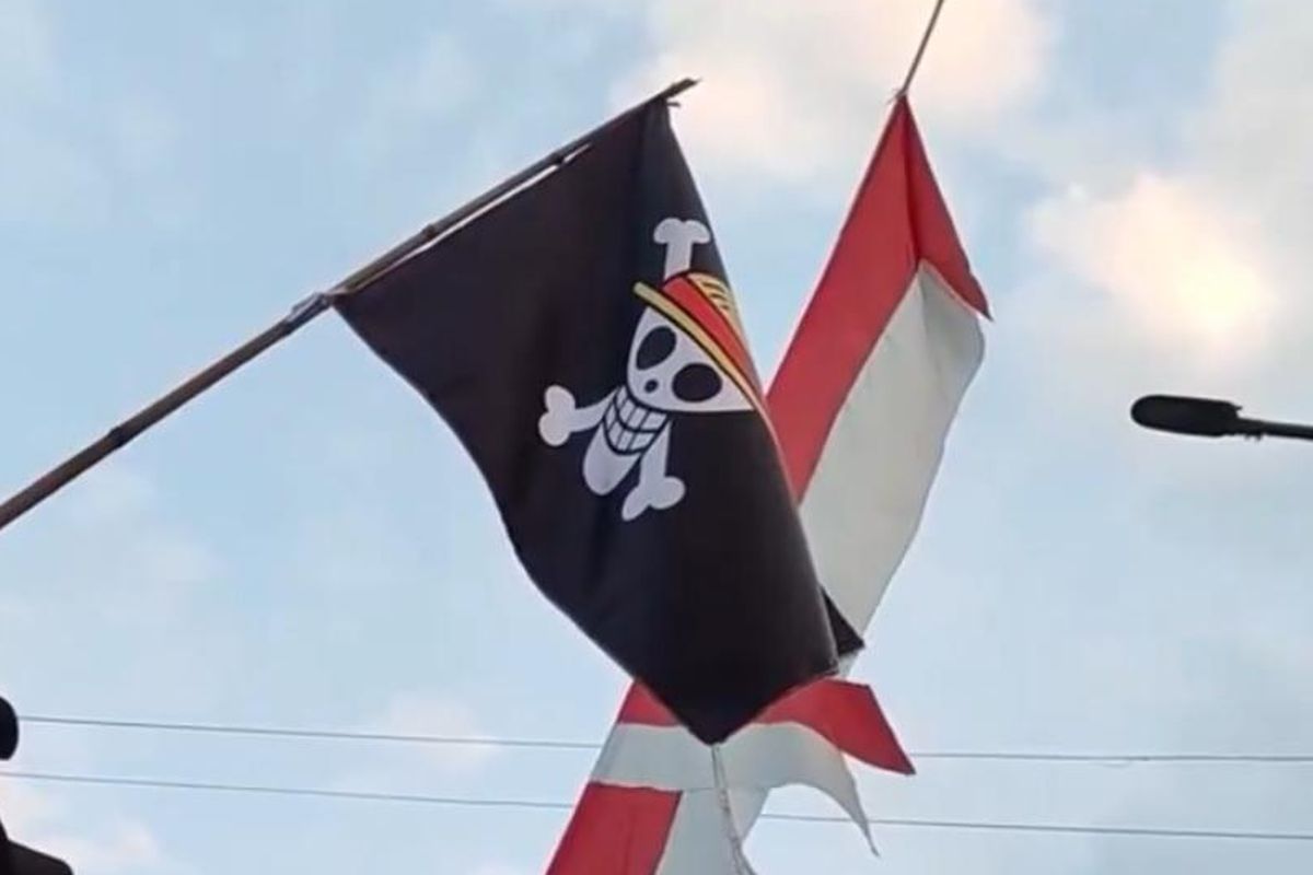 One Piece, bendera One Piece, Bendera One Piece, HUT ke-80 RI, bendera one piece, pengibaran bendera one piece, bendera one piece artinya, Pengamat Ingatkan Pengibaran Bendera One Piece Bisa Kena Pidana, Ini Aturan Hukumnya, Simbol Populer yang Sarat Makna Perlawanan, Pengamat: Pengibar Bendera One Piece Bisa Terjerat Pidana Jika Langgar Aturan, Bagaimana Aturan Pengibaran Bendera Negara?, Simbol Budaya Pop atau Bentuk Kritik?, Bijak dalam Menyampaikan Aspirasi