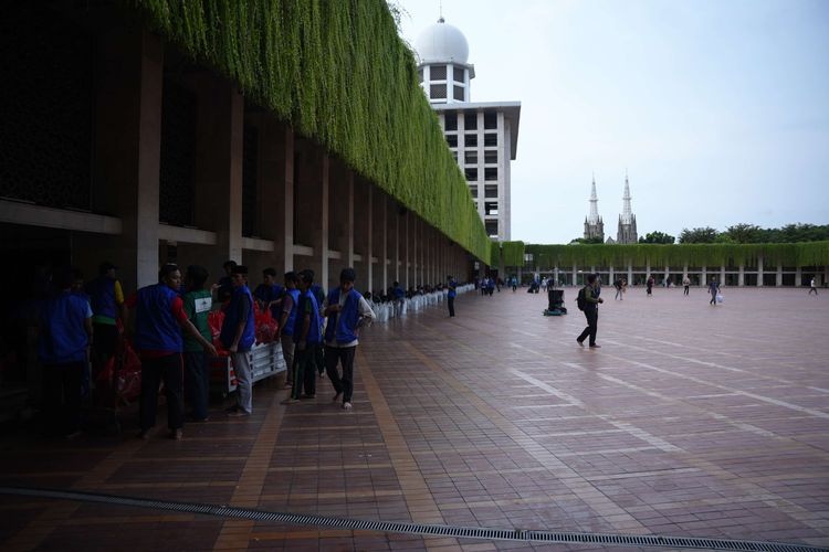kapan masjid istiqlal dibangun, gibran shalat id di jakarta, prabowo shalat id di istiqlal, kapan masjid istiqlal didirikan dan siapa pendirinya, makna bangunan masjid istiqlal, apakah masjid istiqlal terbesar di asia tenggara, prabowo gibran shalat idul fitri di masjid istiqlal, Jadi Lokasi Prabowo dan Gibran Shalat Id, Ini 10 Fakta Menarik Masjid Istiqlal, 1. Dibangun sejak tahun 1961, 3. Menghadap ke dua arah, 5. Arsitek Masjid Istiqlal non-muslim, 6. Simbol kerukunan umat agama, 7. Arti bangunan Masjid Istiqlal, 8. Pembangunan Masjid Istiqlal sempat terhenti, 10. Rumah ibadah ramah lingkungan pertama di dunia