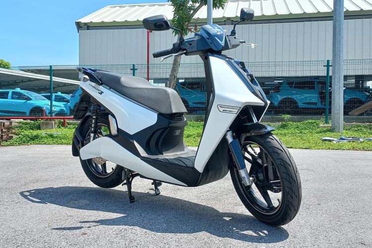 VinFast, motor listrik, Theon S, Hai Phong, Uji Coba VinFast Theon S: Motor Listrik Futuristik Masih Pakai Rantai