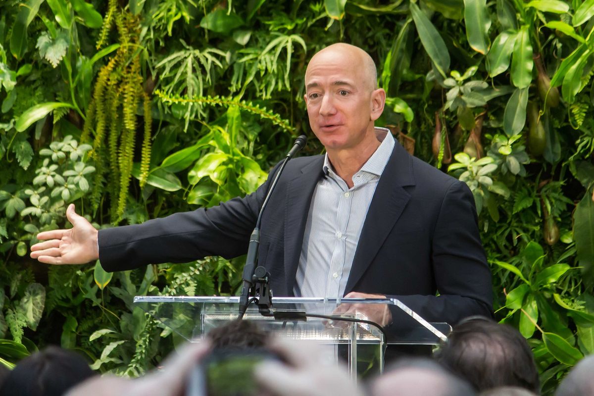 Amazon, Elon Musk, Jeff Bezos, Blue Origin, Luar angkasa, Bos Amazon: Jutaan Orang Bakal Tinggal di Luar Angkasa