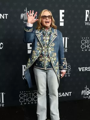 Critics Choice Awards, Ariana Grande, Elle Fanning, Mia Goth, Amanda Seyfried, 11 Artis dengan Busana Terbaik di Critics Choice Awards 2026, Ariana Grande, Elle Fanning, Mia Goth, Amanda Seyfried, Amy Madigan, Alicia Silverstone, Leighton Meester, Ego Nwodim, Wunmi Mosaku, Odessa A'zion, Jessica Biel