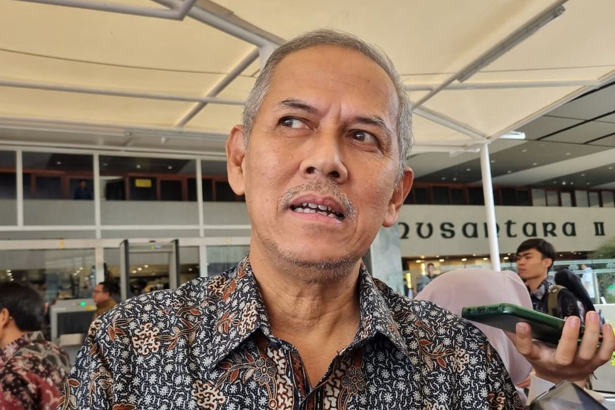 DPR RI, Anggito Abimanyu, Purbaya Yudhi Sadewa, profil Anggito Abimanyu, Ketua DK LPS, Anggito Abimanyu Jadi Ketua DK LPS 2025-2030, Ini Profilnya