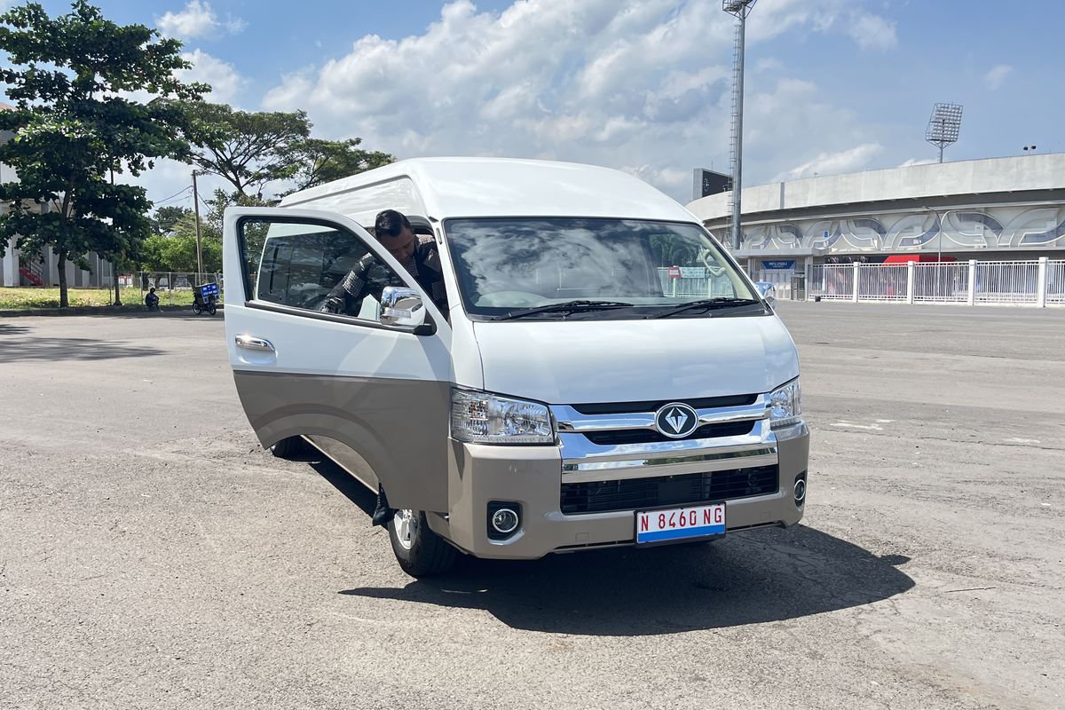 PO Bagong, Transporter Lokon, Malang-Surabaya, PO Bagong Hadirkan Travel Malang-Surabaya Pakai Mobil Listrik Lokal