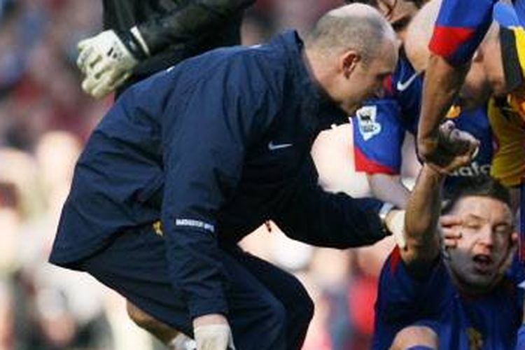 Piala FA, Liverpool, Alan Smith, Manchester United, Momen Traumatis Eks Man United Patah Kaki Lawan Liverpool 20 Tahun Lalu
