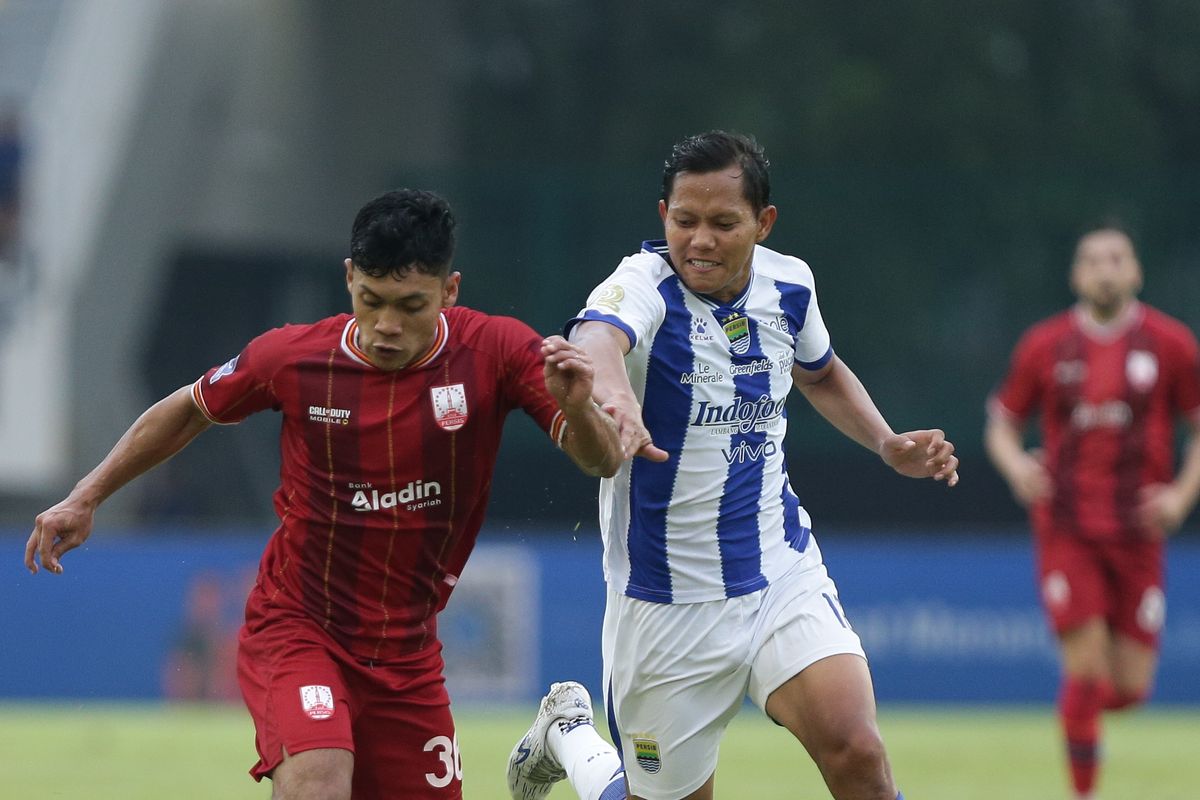 Borneo FC, Persib, Adam Alis, Persib Bandung, Hasil HT Borneo FC Vs Persib 0-1: Adam Alis Pecah Telur di Super League