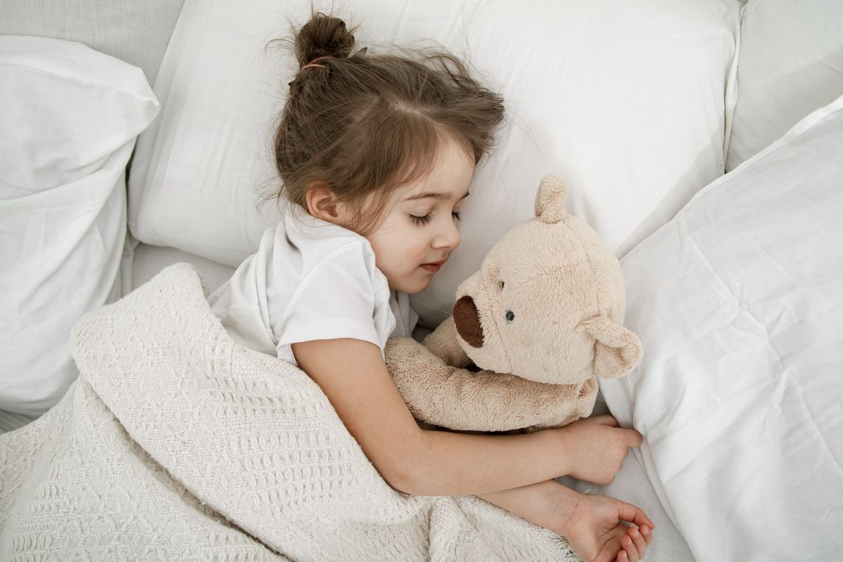 Jam tidur anak, mengajak anak bermain, hindari mengajak anak bermain menjelang tidur, aktivitas menjelang anak tidur, Hindari Bermain Menjelang Tidur, Ini Aktivitas yang Disarankan Psikolog untuk Anak