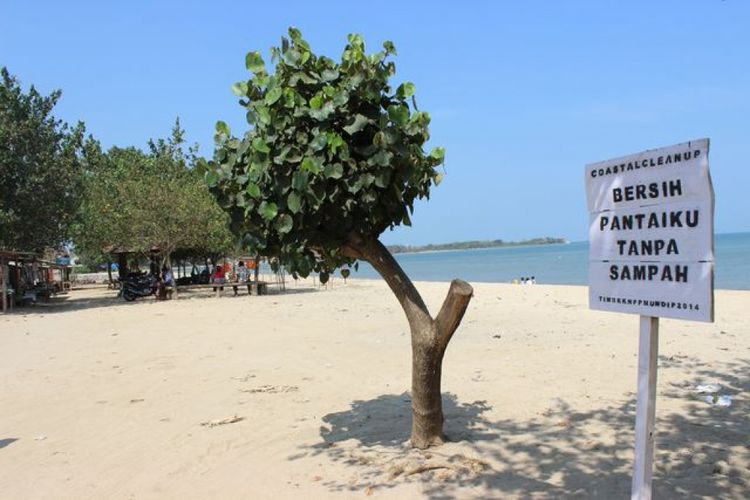 Jepara, 6 Pantai Indah di Jepara untuk Libur Santai, 1. Pantai Blebak, 2. Karimunjawa, 3. Pantai Kartini, 4. Pantai Bandengan, 5. Pantai Pulau Panjang, 6. Pantai Teluk Awur