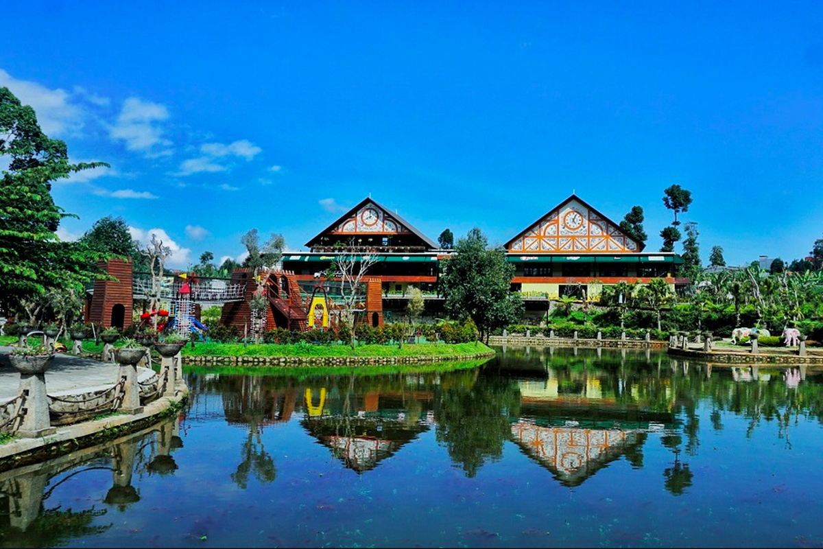 tiket masuk lembang park zoo, feeding hewan lembang, wisata keluarga lembang, lembang park zoo 2025, Harga Tiket Masuk Lembang Park & Zoo 2025 dan Biaya Kasih Makan Hewan, Harga Tiket Masuk Lembang Park & Zoo 2025, Jam Buka Lembang Park & Zoo, Lokasi Lembang Park & Zoo, Biaya Kasih Makan Hewan di Lembang Park & Zoo, Wahana Tambahan: Cat Cafe hingga Pony Ride