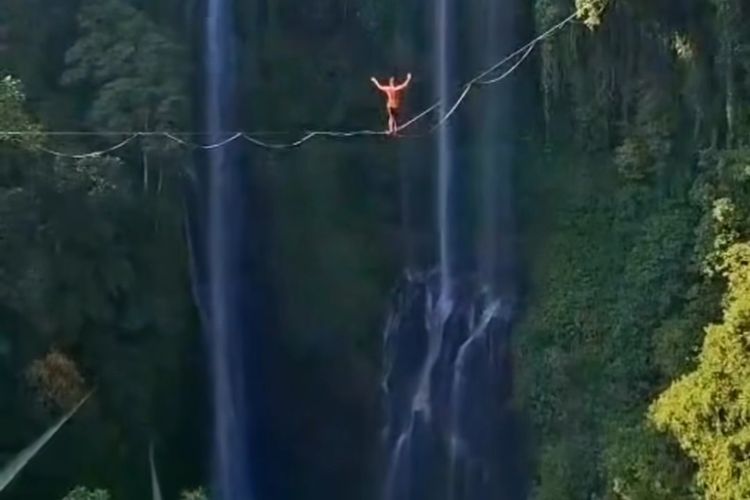 air terjun, Indonesia, 8 Air Terjun Paling Cantik di Indonesia untuk Pecinta Petualangan