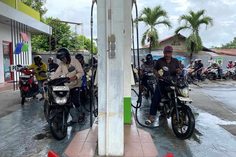 Bahlil Lahadalia, Pertalite, Pertamax, harga BBM, Pemerintah Pastikan Harga Pertalite Tidak Naik