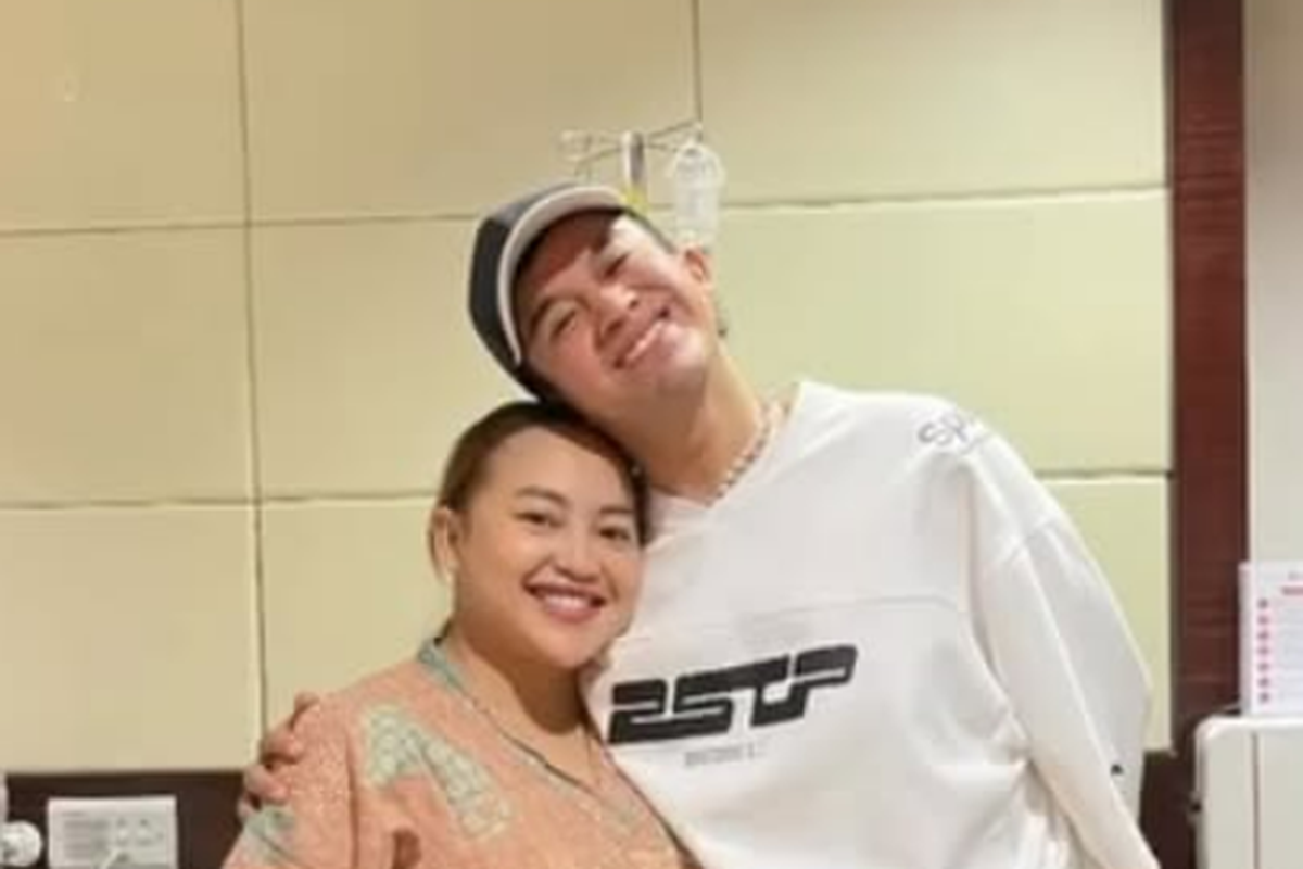 Mpok Alpa, Mpok Alpa meninggal, Mpok Alpa sakit apa, mpok alpa meninggal dunia, berita mpok alpa, kabar duka mpok alpa, Sosok Mpok Alpa, Perjalanan Karier, dan Penyebab Meninggalnya, Awal karier Mpok Alpa di dunia dangdut, Mpok Alpa viral dan terjun ke dunia televisi, Mpok Alpa menjadi wajah tetap di layar kaca, Kepergian Mpok Alpa yang mengejutkan