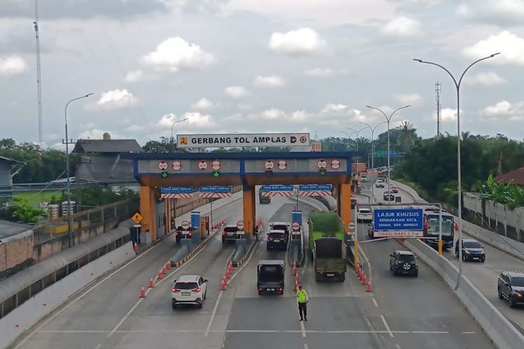 volume kendaraan, ruas tol, lalu lintas, H-9 Lebaran, Lalu Lintas di Tol Regional Nusantara Mulai Meningkat