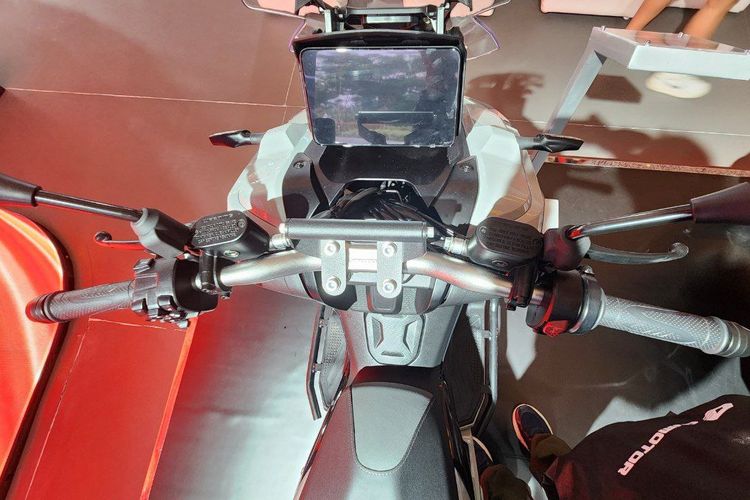 teknologi, QJMotor, IIMS, Motor Rp 50 Jutaan Punya Teknologi Canggih, Ada Blind Spot Detection