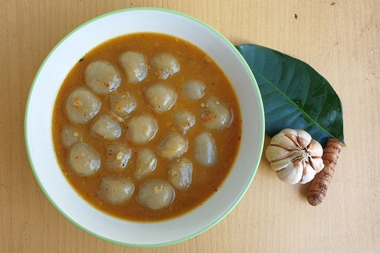 cara membuat cilok, resep cilok, resep cilok bumbu kacang, resep cilok takaran sendok, adonan tepung untuk cilok, Resep Cilok Sederhana 2 Tepung, Kenyal Pas Empuk Seharian