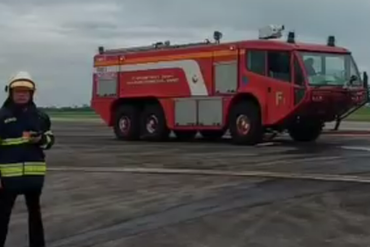 Jemaah haji, Saudia Airlines, jemaah haji, ancaman bom di pesawat, ancaman bom pesawat jemaah haji, kronologi ancaman bom pesawat saudia airlines, saudia airlines ancaman bom pesawat, Jemaah Haji Tak Diberi Tahu soal Ancaman Bom, Apa yang Sebenarnya Terjadi di Pesawat?