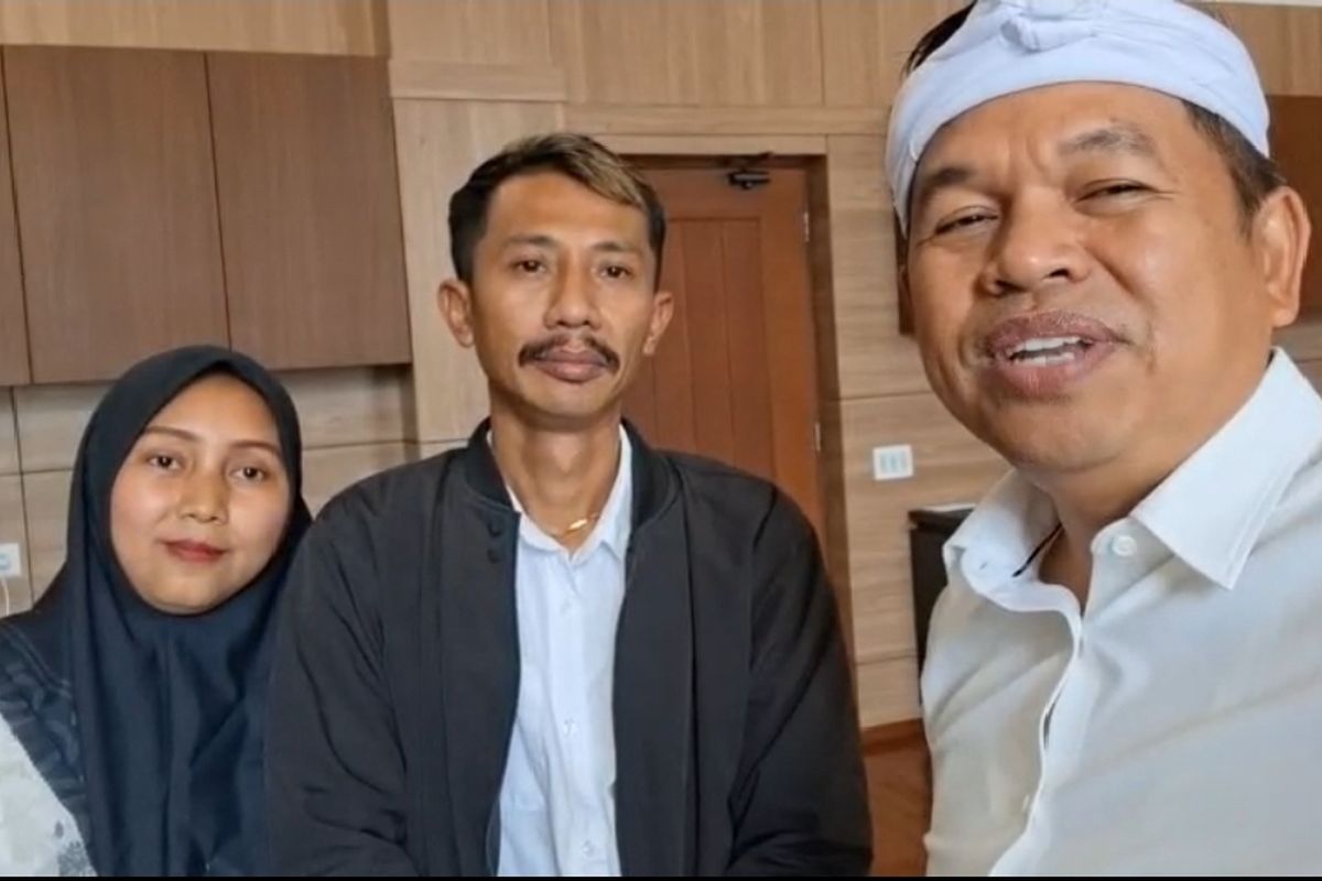 Gubernur Jawa Barat, Dedi Mulyadi, SMPN 2 Jalancagak, video viral, guru tampar siswa, kasus penamparan siswa, Dedi Mulyadi Mediasi Kasus Guru Tampar Siswa SMP Subang: Disiplin Boleh, Kekerasan Jangan
