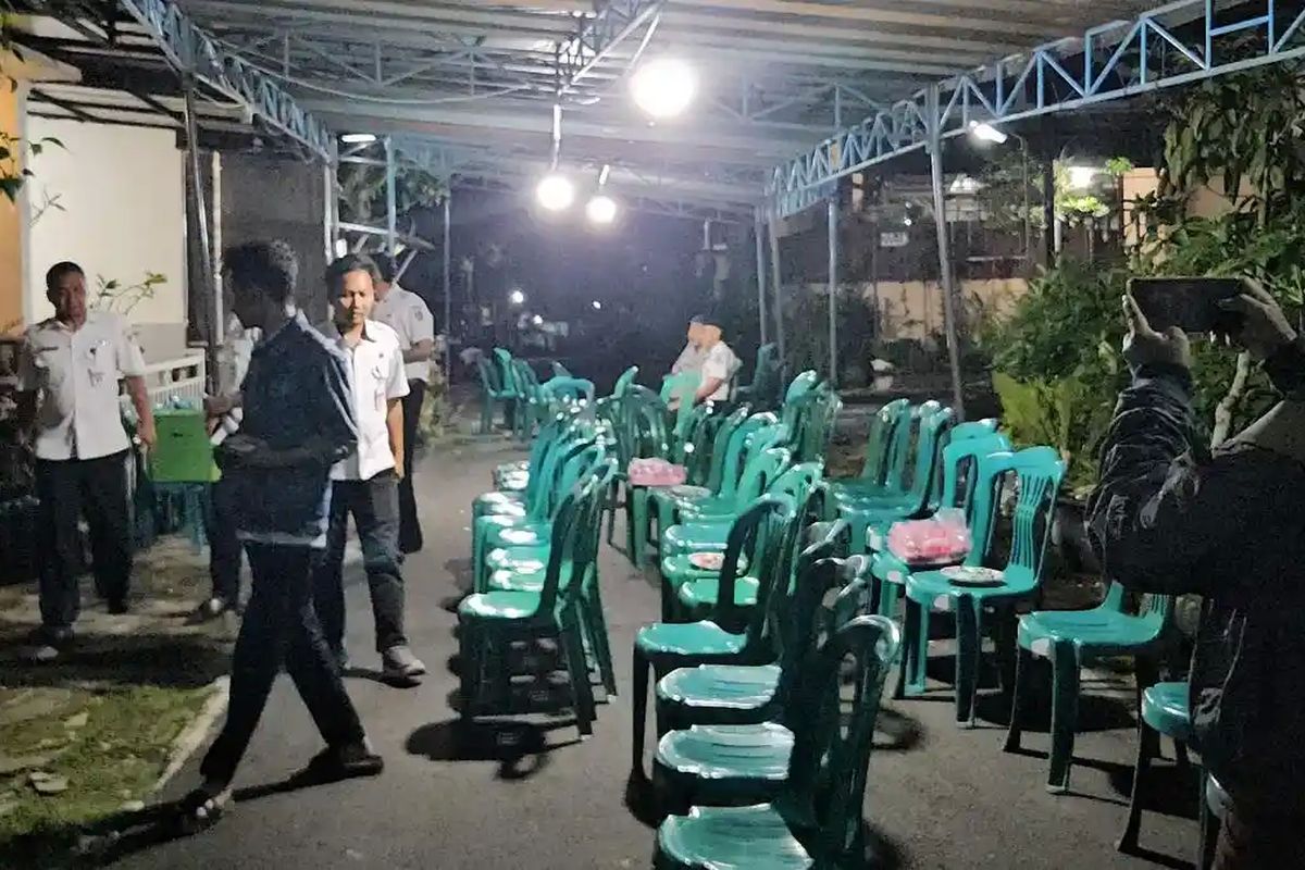 Gunung Slamet, Pemakaman Jenazah Syafiq Ali di TPU Sidotopo Disiapkan, Keluarga Telah Menunggu di Rumah Duka, Rumah Duka Mulai Dipersiapkan, Pemakaman Dialihkan ke TPU Sidotopo, Kedatangan Jenazah Tergantung Kondisi Cuaca, Kronologi Penemuan dan Evakuasi