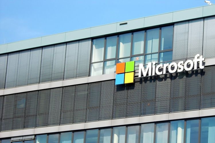 Apple, Amazon, Panasonic, Microsoft, Meta, Salesforce, perusahaan teknologi, Facebook, 7 Perusahaan Teknologi Ini PHK Massal Karyawan di 2025, 1. Apple, 3. Amazon, 4. Panasonic, 5. Microsoft, 7. Salesforce