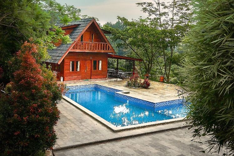 penginapan, Sentul, 5 Tempat Staycation di Sentul Bogor, Cocok untuk Keluarga, 1. Tumbuhejo Campground &amp; Resto, 2. Tirta Arsanta, 3. Pendopo Ciherang, 4. KM Zero Resort Sentul, 5. Villa Rosomulyo Sentul