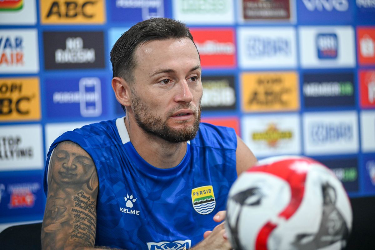 Timnas Indonesia, FIFA Series 2026, Super League, Persib Bandung, Absen Bela Timnas Indonesia di FIFA Series, Marc Klok Pilih Lihat Sisi Positif