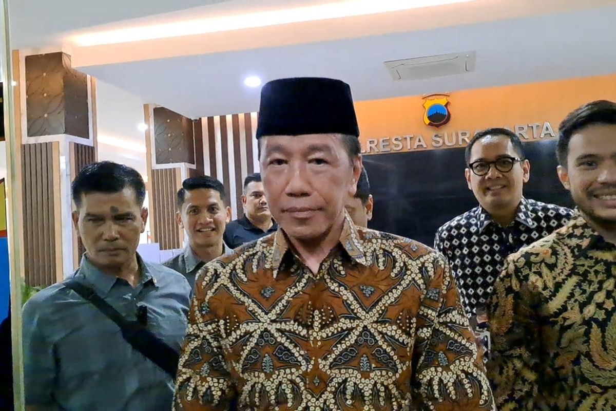 Roy Suryo, Oegroseno, Jokowi, Jokowi Diperiksa di Polresta Solo, Eks Wakapolri Oegroseno Siap Beri Keterangan sebagai Ahli