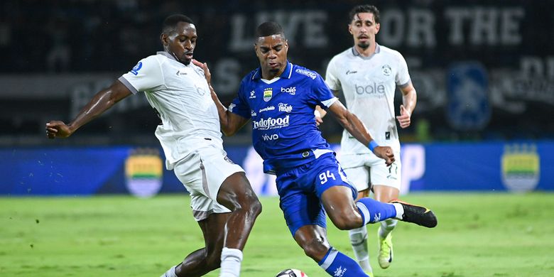 Super League, Persib, Arema FC, Persib Bandung, Andrew Jung, Berguinho, Lucas Frigeri, Uilliam Barros, Hasil Persib Vs Arema FC 0-0, Maung Bandung Gagal Menang di Kandang