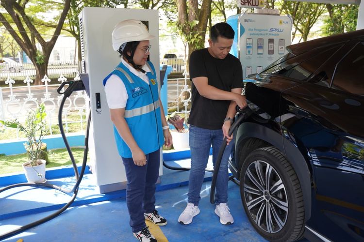 SPKLU, SPKLU di Jakarta Catat 800.000 Transaksi Sepanjang 2025