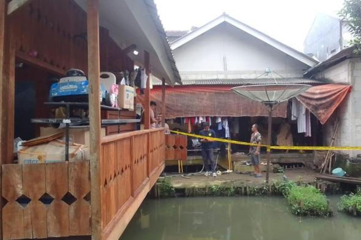 pembunuhan, Pandeglang, suami bunuh istri, suami bunuh istri dan anak pandeglang, Motif Suami Habisi Istri-Anak di Pandeglang karena Utang Rp 70 Juta, Motif pembunuhan ibu dan anak di Pandeglang, Kronologi Kejadian, Pelaku diduga berupaya mengakhiri hidupnya , Sosok IK pelaku pembunuhan, Kontak Bantuan