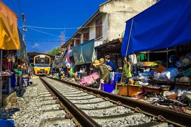Ratchaburi, pasar terapung, Wisata di Sekitar Ratchaburi Thailand, Coba Mampir ke Sini
