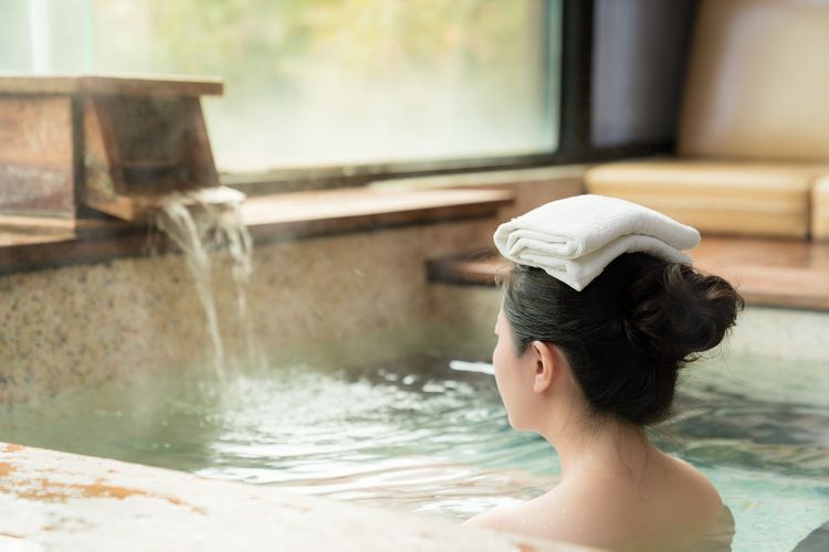 daya tarik wisata nagano, nagano di prefektur mana, nagano di daerah mana, tempat wisata di nagano, bujet wisata ke nagano jepang, 4 Daya Tarik Wisata Nagano, Wilayah Penghasil Buah di Jepang, 1. Penghasil buah anggur dan apel, 2. Keindahan bentang alam Kamikochi, 3. Pemandian air panas, 4. Bangunan bersejarah Istana Matsumoto 