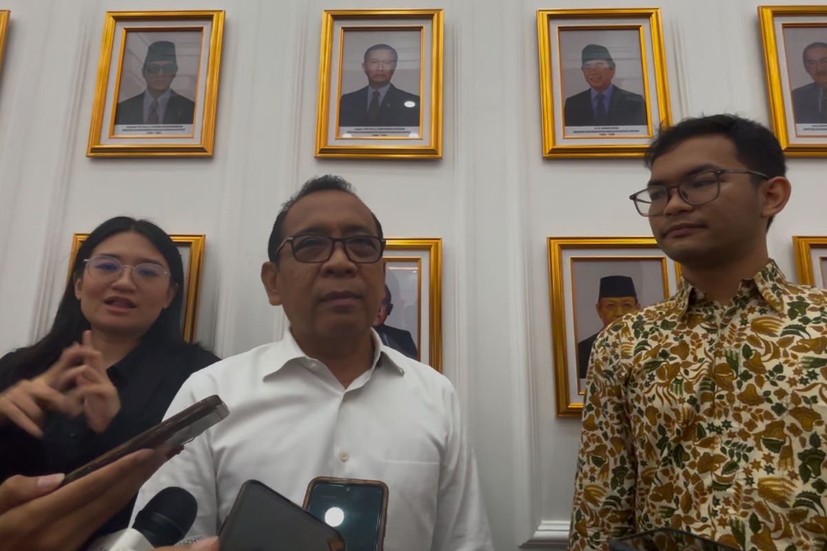 Menteri Kebudayaan, Fadli Zon, pemerkosaan massal, kerusuhan Mei 1998, Menko PMK, Pratikno, fadli zon, menteri kebudayaan, Pemerkosaan massal, Fadli Zon Bantah Pemerkosaan Massal 1998, Menko PMK: TGPF Tegaskan Itu Terjadi