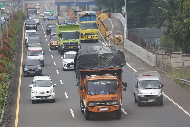 truk, Asosiasi Pengusaha Truk Indonesia, Aptrindo, logistik, ODOL, Dukung Zero ODOL 2027, Pengusaha Minta Peremajaan Truk Tua