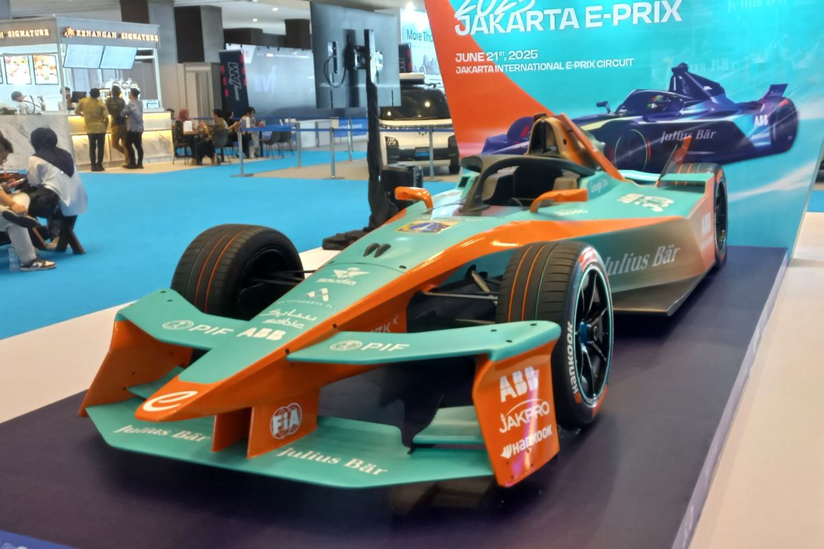Formula E, Sarinah Jakarta E-Prix, Oliver Rowland, FORMULA E, balap mobil listrik, klasemen formula e, Klasemen Pebalap Formula E Sebelum Jakarta E-Prix, Rowland di Puncak