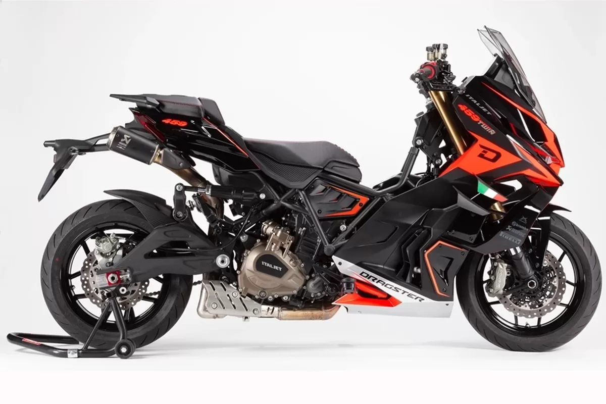 transmisi semi-otomatis, desain agresif, Italjet Dragster 459: Agresif, Canggih, Rp190 Jutaan, Tampilan Unik dan Agresif, Mesin dan Transmisi Semi-Otomatis, Pengaturan Elektronik, Desain Fungsional, Fitur Pendukung, Harga dan Pasar Indonesia