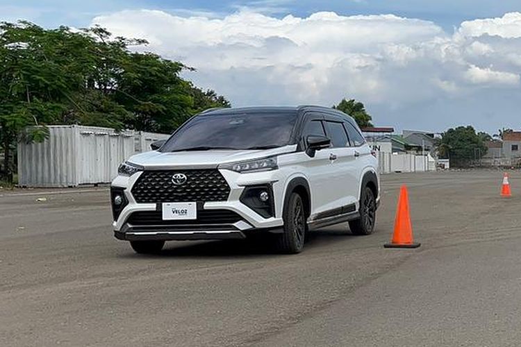 varian, Tipe, Hybrid, hybrid, visual, tipe, Toyota Veloz Hybrid, Kupas Tiap Varian Veloz Hybrid, Lengkap dengan Harganya