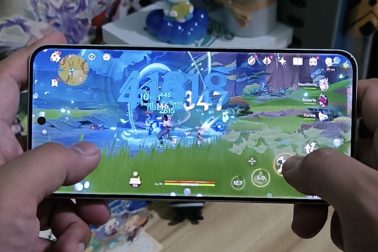 Smartphone, ponsel, Oppo, bodi, oppo reno 14 pro, Menggenggam Oppo Reno 14 Pro, Bodi Besar Kamera Ciamik, Desain punggung cantik, Layar luas dan terang, Performa jempolan, Kamera bagus dan mudah dipakai
