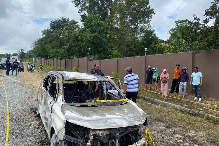 mobil terbakar, Pahami Kenapa Mobil Bisa Terbakar Saat Mengalami Kecelakaan