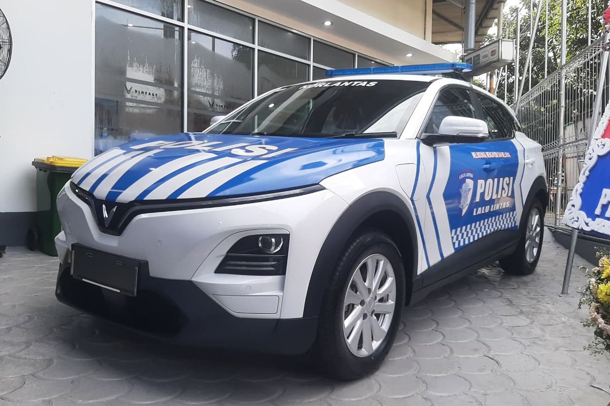 otomotif, mobil listrik, mobil patroli, kendaraan bermotor, elektrifikasi, VinFast, VinFast Indonesia, VinFast Berencana Jadikan VF6 Mobil Operasional Kepolisian