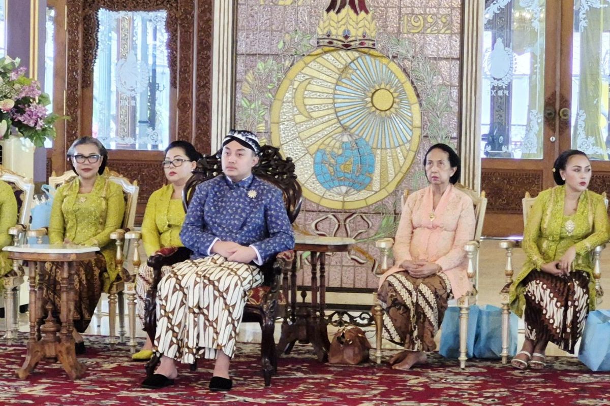 Keraton Surakarta, Pakubuwono XIV, GKR Timoer, PB XIV Hamengkunegoro, bebadan baru keraton surakarta, Keraton Surakarta Segera Kirim Pemberitahuan Resmi soal Bebadan Baru ke Pemerintah, Keraton Surakarta Segera Surati Presiden hingga Kepala Daerah, Sinuhun Batasi Masa Jabatan Bebadan Hanya Lima Tahun, Jalannya Prosesi Pengukuhan Bebadan Keraton Surakarta, Struktur Tradisional, Profesional, dan IT Disinergikan
