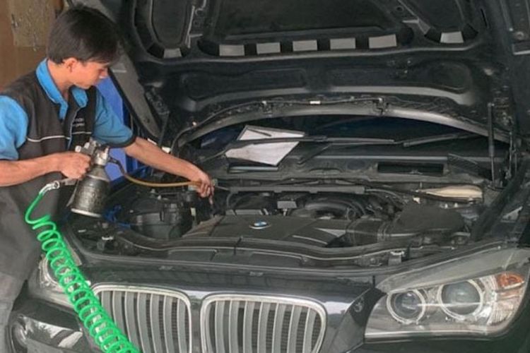 BBM tidak sesuai spesifikasi, 5 Dampak Pakai BBM Tidak Sesuai Spesifikasi pada Mesin, 2. Injektor Macet dan Mesin Sulit Nyala, 3. Busi Cepat Rusak, 4. Sensor Oksigen Terganggu, 5. Catalytic Converter Mampat